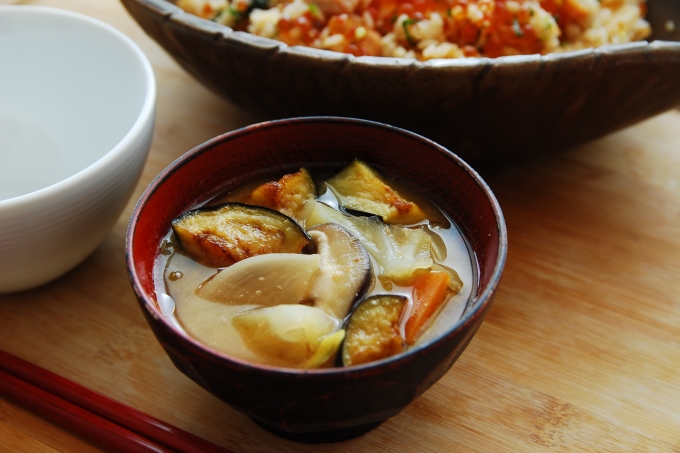 京都・喜右衛門 「有機味噌ギフト露草（つゆくさ）」スタンダードを味わえる味噌400g×2種〈みそ 味噌 有機 オーガニック 天然醸造 発酵食品 生みそ ギフト 贈り物 調味料〉