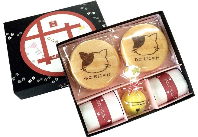 「ねこ忍茶かぷちーの」と「ねこもにゃか」お配りセット（各4箱）見て楽しい、飲んで美味しい、面白い和スイーツ〈スイーツ 和菓子 宇治抹茶 ほうじ茶 カプチーノ こんぺい糖 もなか 粒あん ねこ〉 