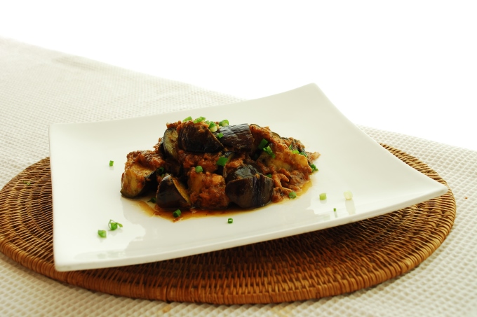 京都・喜右衛門 「有機味噌ギフト紅梅（こうばい）」ツウ好みの味噌400g×2種 〈みそ 味噌 有機 オーガニック 天然醸造 発酵食品 生みそ ギフト 贈り物 贈答品 調味料〉