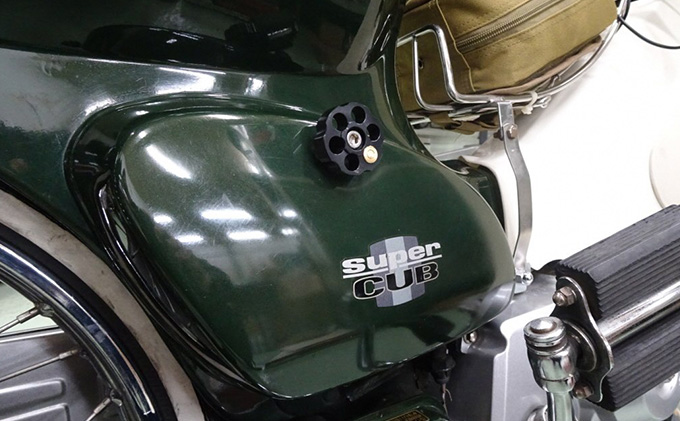 Honda　スーパーカブ用　サイドカバーボルト 左 雑貨 日用品 