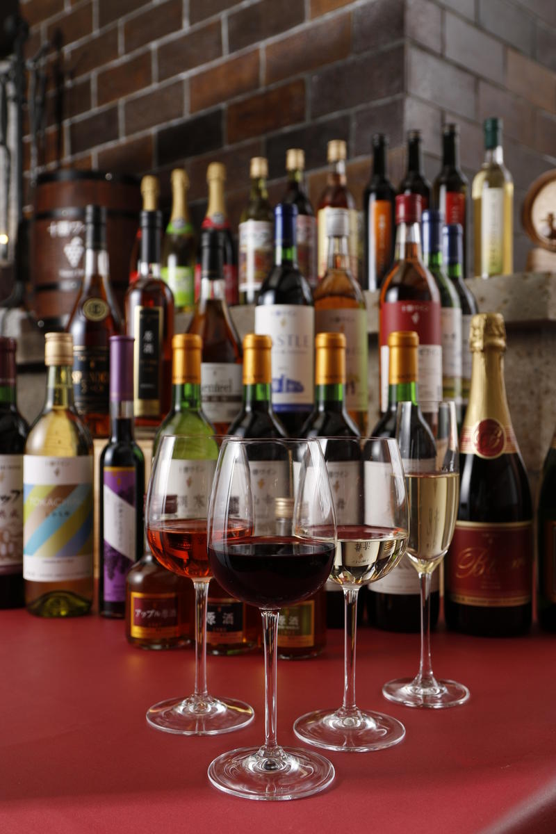 北海道池田町のふるさと納税 十勝ワイン ソムリエの選んだ珠玉の6本セレクト 山幸 ブルームシャルドネ ツバイゲルト 赤ワイン 白ワイン スパークリング 北海道池田町 ビンテージ 厳選 セレクション