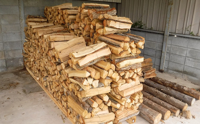 薪 キャンプ の 焚火 、 ストーブ ・ 暖炉 用に最適な 乾燥薪 18～20kg 日用品 ナラ クヌギ カシ 雑貨 焚火、ストーブ 暖炉用 