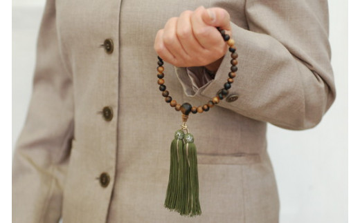 1400年の歴史を誇る近江の数珠職人が手掛けた 女性用 黒柿の念珠【F011W】