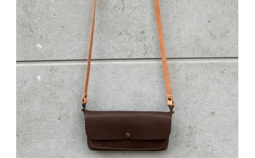 【八幡レザー 】お財布ポシェット（コゲチャ）【DP04W】