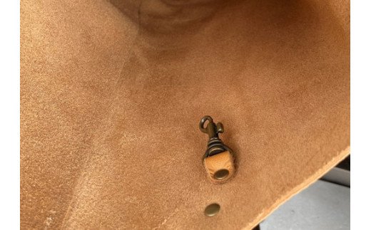 【八幡レザー 】バケツ型バッグ（キャメル）【DP05W】