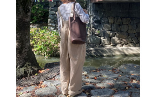 【八幡レザー 】バケツ型バッグ（コゲチャ）【DP06W】