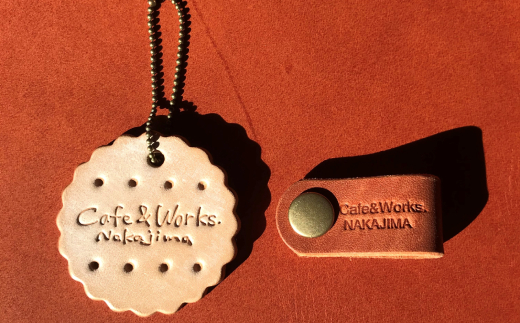 5-8 【年内配送12月15日入金まで】クッキーホルダー(ベージュ)・本革ケーブルクリップセット【レザークラフト】 within2025