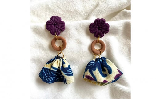 【ピアスorイヤリング】花ごころポリマークレイピアス