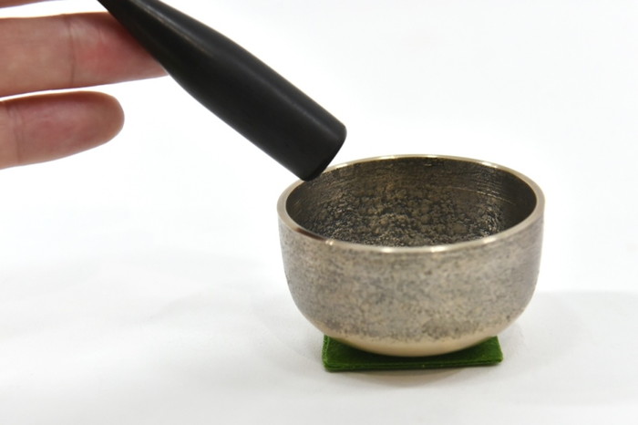 京都・二方屋「舞妓りん（MY CORIN）ガラスハート＜茶柿＞」〈工芸品おりん音色インテリアおしゃれ仏具リフレッシュガラスハート雑貨日用品〉 