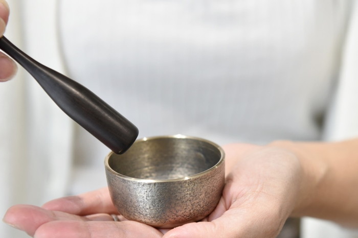 京都・二方屋「舞妓りん（MY CORIN）ガラスハート＜金箔＞」〈工芸品おりん音色インテリアおしゃれ仏具リフレッシュガラスハート雑貨日用品〉 