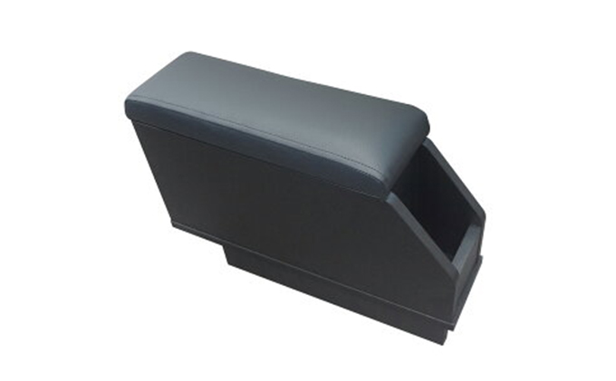 スズキ　エブリィ17V　センターコンソール 雑貨 日用品 操作盤 