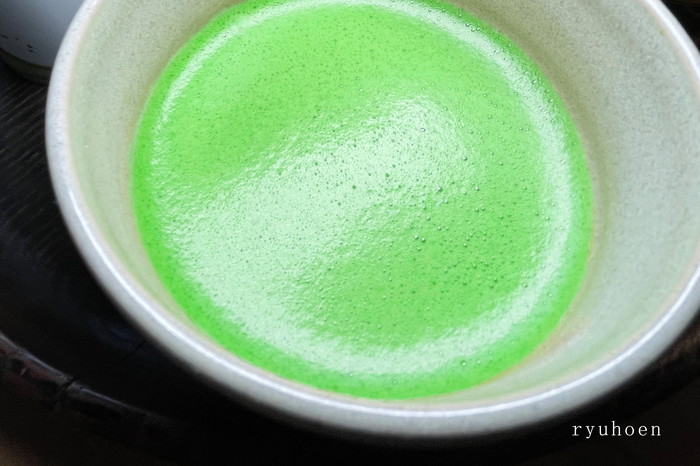 初めての「茶道具と抹茶」セット（初回＝薄茶、2回目＝濃茶）全2回コース〈定期便 宇治抹茶 抹茶 お茶 茶 緑茶 薄茶 濃茶 茶道 初心者 石臼挽き 飲料 加工食品〉 飲料類 