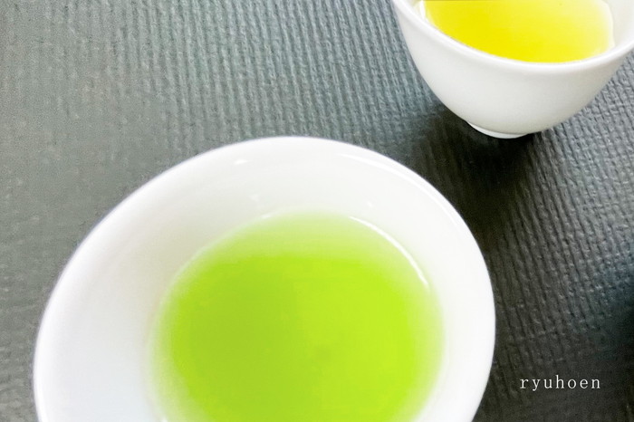 京都「プロ並み急須と茶葉セット」　初級者向け（熱め～湯さまし）全3回×3ヵ月コース〈定期便 お茶 茶 煎茶 緑茶 茶葉 雁が音 茎茶 焙じ ほうじ茶 急須 陶器 工芸品 セット〉 飲料類 加工食品 