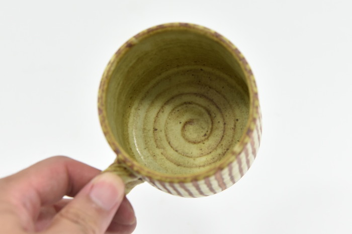 京焼「遙白釉木賊紋マグカップ」【ピスタチオグリーン】1個〈マグカップ 京焼 手作り カップ 食器 陶器 工芸品 遙白釉 木賊紋〉 