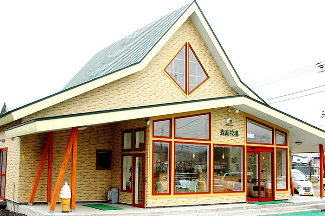 北海道厚岸町のふるさと納税 森高牧場　ロールケーキ1本 お菓子 スイーツ 森高特選牛乳
