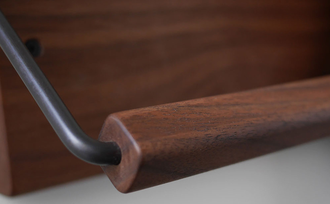 Sneaker wall スニーカーウォール  SW-450WN ウォールナット（おおよそ2足収納 ウォルナット無垢材 壁掛け 木製 シューズラック スリッパラック）【配達不可：沖縄・離島】 雑貨 日用品 家具 