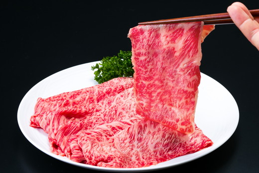 【4等級以上】近江牛 すき焼き・しゃぶしゃぶ用肩ロース【 1kg】【AB09W】