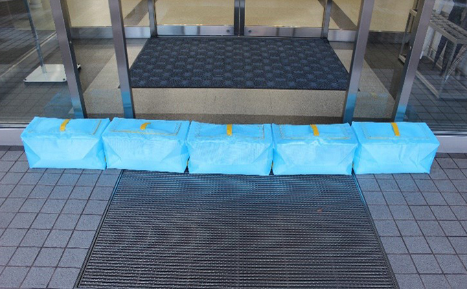 滋賀県湖南市のふるさと納税 【防災グッズ】ダイクレ アクアディフェンサーウォーターバッグ 防災用品 水で膨らむ 水のう 土のう ブロック形状