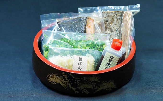 【 すえひら 】 よくばり 5人前 セット ( 岡山 名物 - 鰆 ( さわら ) の たたき 3人前＋ 鮭 ( さけ ) の たたき 2人前 ) 魚貝類 サーモン さわらのたたき さけのたたき サワラ