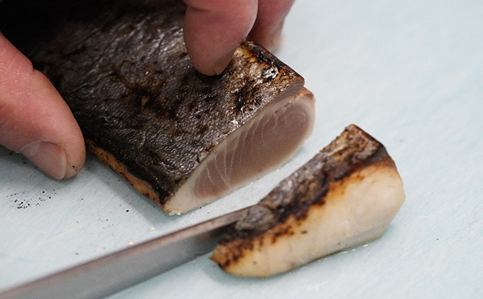 【 すえひら 】 よくばり 5人前 セット ( 岡山 名物 - 鰆 ( さわら ) の たたき 3人前＋ 鮭 ( さけ ) の たたき 2人前 ) 魚貝類 サーモン さわらのたたき さけのたたき サワラ