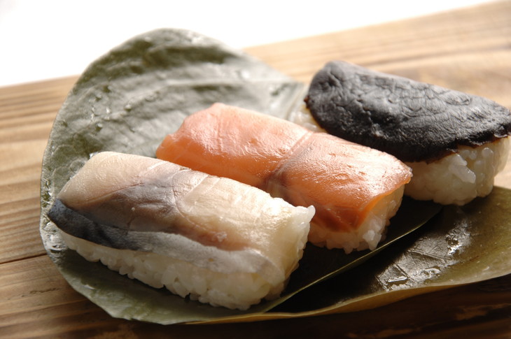 柿の葉すし 20個入 3種詰合せ（鯖12個、鮭4個、椎茸4個） 保存料無添加 | 寿司 サバ サケ 和歌山県 九和楽