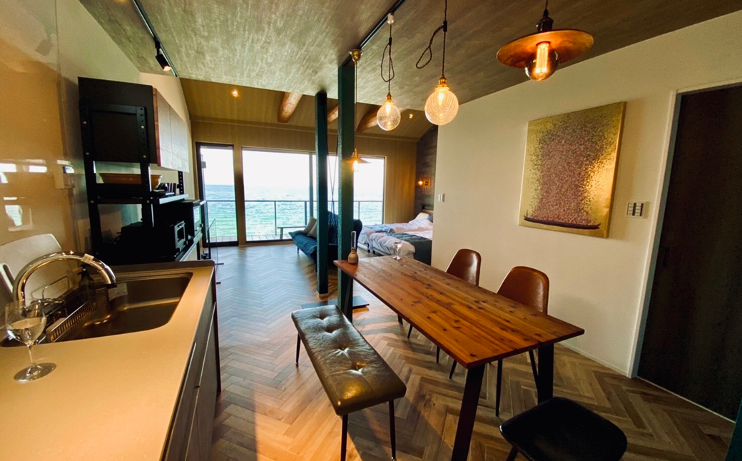 AWAJI OCEAN BASE　ペア宿泊券　貸別荘 淡路島