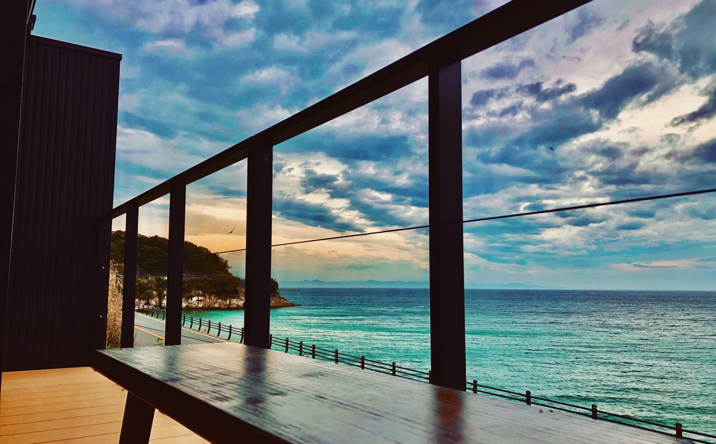 AWAJI OCEAN BASE　ペア宿泊券　貸別荘 淡路島