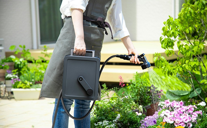 フルカバーコンパクトホースリール20m FCH-20M ダークグレー アイリスオーヤマ 雑貨 日用品 庭 洗車 水やり 外 ベランダ 園芸用品 