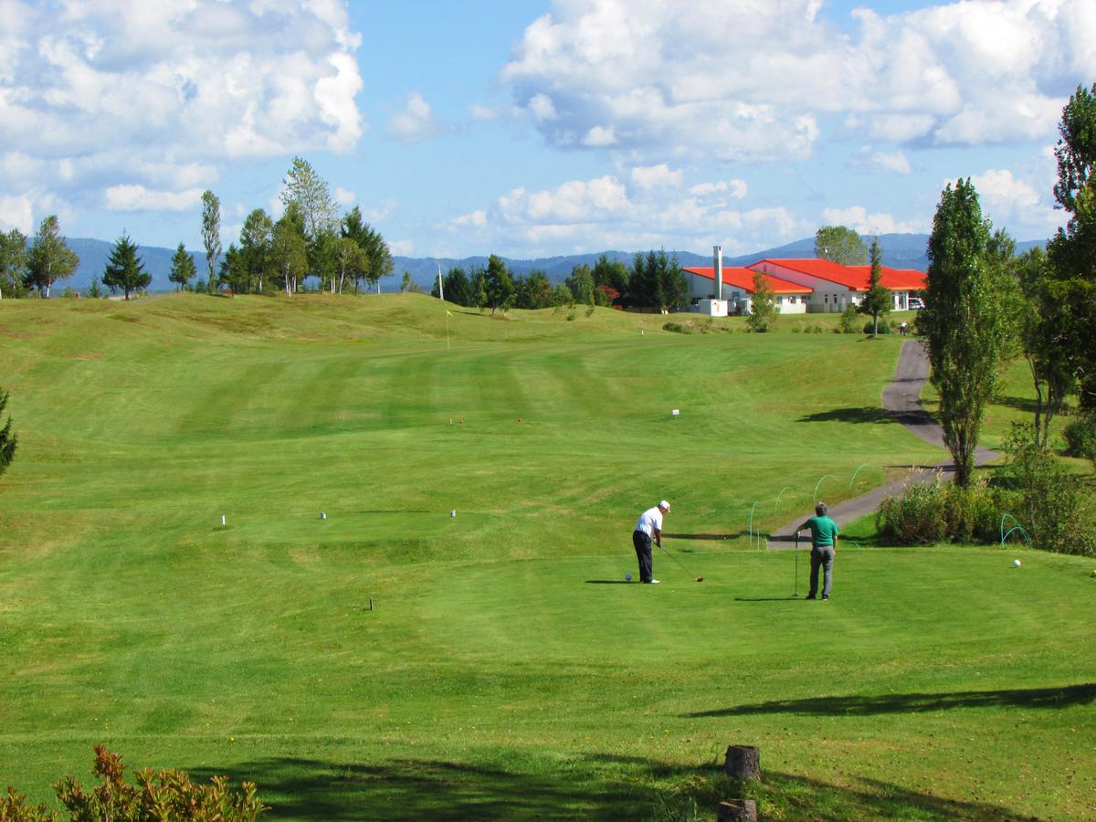 グリーンスコーレカントリー倶楽部ゴルフプレー利用券（3,000円分） n-0071