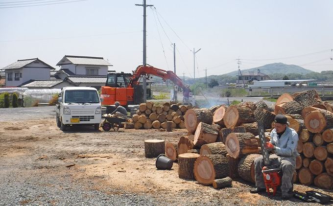 薪 広葉樹 ミックス キャンプ用 18～20kg アウトドア 乾燥薪 キャンプ用品 キャンプ 木材 たき火 焚火 