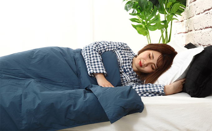【春夏用】洗える羽毛肌掛け布団シングルダウン90％0.3kgダウンケット洗濯できる無地ネイビー日本製 寝具 軽量 抗菌 消臭 