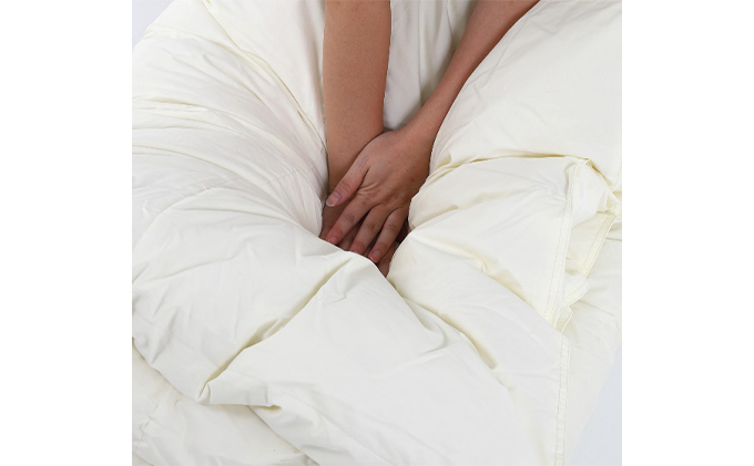 羽毛布団ダブル掛け布団日本製ダウン90％1.4kg立体スクエアキルト8か所ループ付き無地クリーム 寝具 軽量 立体キルト ピュアダウン 
