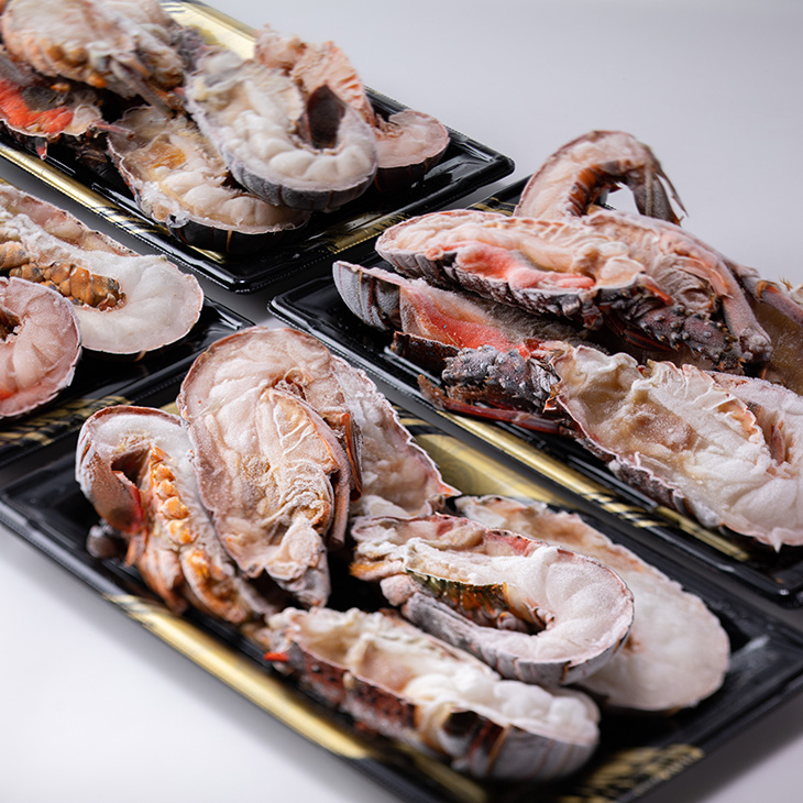 地元産 冷凍伊勢海老カット(サイズ不揃い）約2ｋｇ（約1ｋｇ×2）※北海道・沖縄・離島への発送不可
