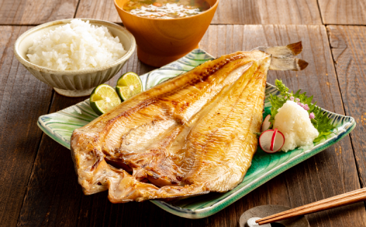 14-110 【年内配送12月15日入金まで】【低温熟成乾燥】特大真ほっけ開き3枚 within2025