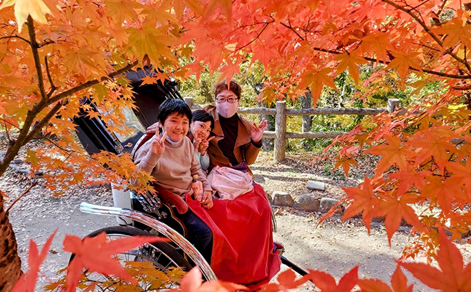 《小諸城址懐古園を人力車で周ろう♪》人力車で30分間周遊プラン 体験チケット 観光 