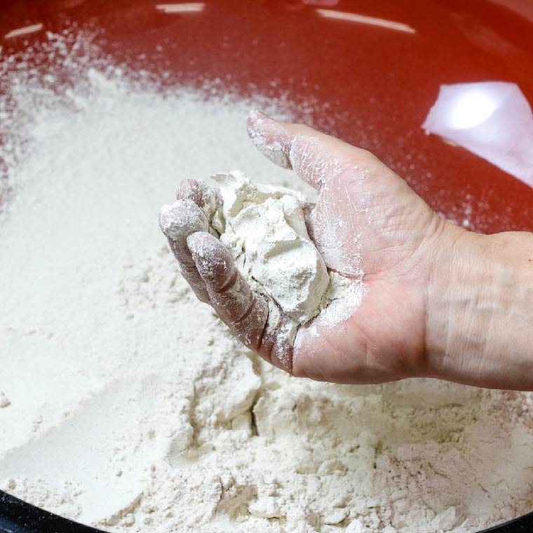 茨城県行方市のふるさと納税 【茨城県共通返礼品/桜川市】【常陸秋そば】石臼挽き早刈りそば粉 1kg×3袋入｜そば そば粉 常陸秋そば 茨城県共通返礼品 桜川市 年越しそば 茨城県 行方市(DX-28)