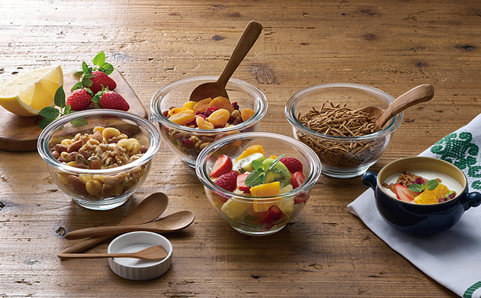 耐熱ガラスボウル 4点セット ホワイト TGB-4S アイリスオーヤマ 日用品 電子レンジ オーブン 作り置き 保存 スイーツ お皿 色移り 匂い移り クリア容器 ラク 食洗機 省スペース 収納 