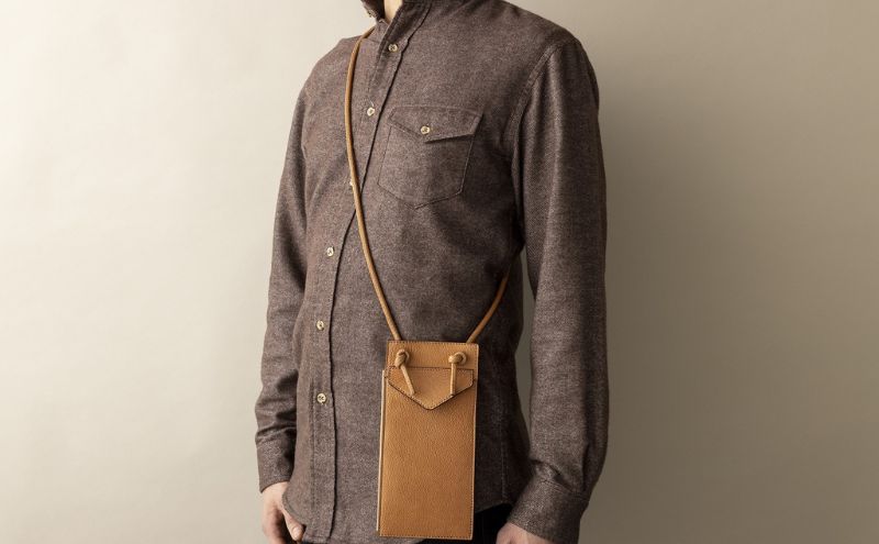 ENVELOPE（野生鹿革のスマートフォン　ミニショルダーバッグ） ファッション かばん トートバッグ 手提げ 着物 帯 