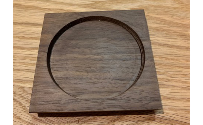 LINDO Coaster（2枚入り）コースター キッチン 食卓 机 コップ 敷物 工房 自然 素材 木目トレー ウォールナット 無垢材 職人 手作業 グラス 置き アクセサリー トレイ 