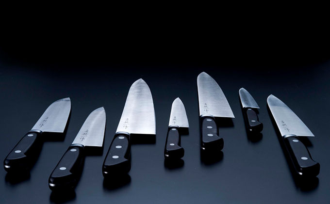 美濃 英一作 モリブデン鋼VG-1ペティナイフ150mm キッチン用品 ロゴ 錆びにくい ステンレス 切れ味 長切れ 小さい 野菜 果物 皮むき 肉 下処理 小回り 扱いやすい 一般家庭 プロ 職人 新築祝い プレゼント 