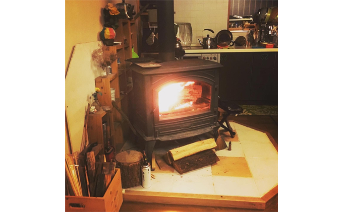 ゲストハウス笑び 4名貸切宿泊プラン 宿泊チケット 星降る宿 田舎 自然 満天 星空 シェアハウス アットホーム 縁側 BBQ お酒 のんびり 花火 焚き火 薪ストーブ ピザ 焼き 体験 4人 