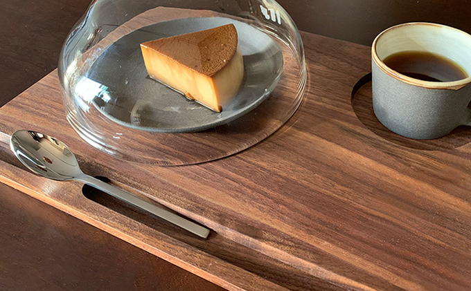 LINDO Multi Tray マルチトレイ キッチン 配膳 用品 グッズ ナチュラル 工房 自然 ウォールナット 無垢材 職人 手作業 箸 カップ スプーン 配置 朝食 ティータイム おやつ 