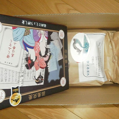 B.C農法で栽培 減農薬・減化学肥料のひとめぼれ 2kg×1袋、にかほ産秋田どじょう「押し身」1箱のセット