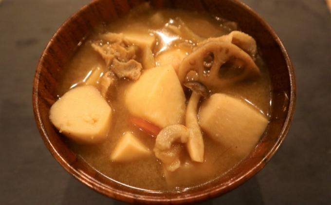 里芋 冷凍 小分け 絹里芋 220g 3パック 兵庫県産 野菜 根菜 粘り 一口サイズ 皮むき おつまみ 時短 おでん 煮物 おせち 味噌汁 冷凍野菜 栽培期間中農薬不使用 冷凍配送 取り寄せ 国産 さといも 個包装 