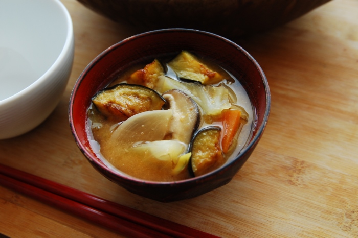 【定期便・隔月3回】有機 発芽玄米白大豆味噌 800g×隔月3回 京都・喜右衛門〈 定期便 みそ 味噌 有機JAS認証 オーガニック 生みそ 発芽玄米 天然醸造 発酵食品 調味料 〉