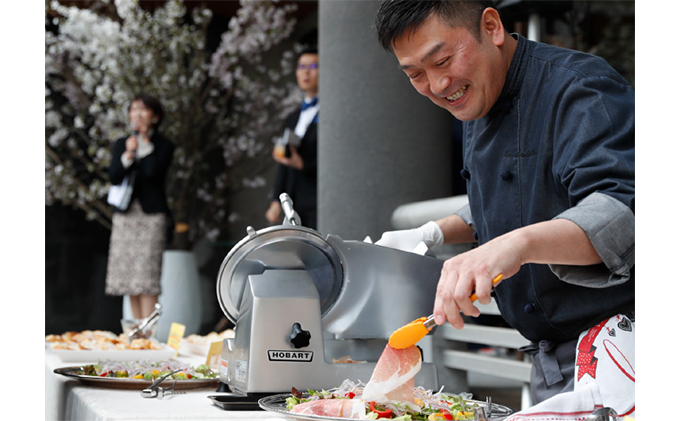 「La Salute」のカタラーナ（4個）ギフト用 お菓子 スイーツ 焼菓子 イタリアン 出張料理 おもてなし 甘さ 和三盆糖 濃口醤油 カラメル 添加物 手作り 