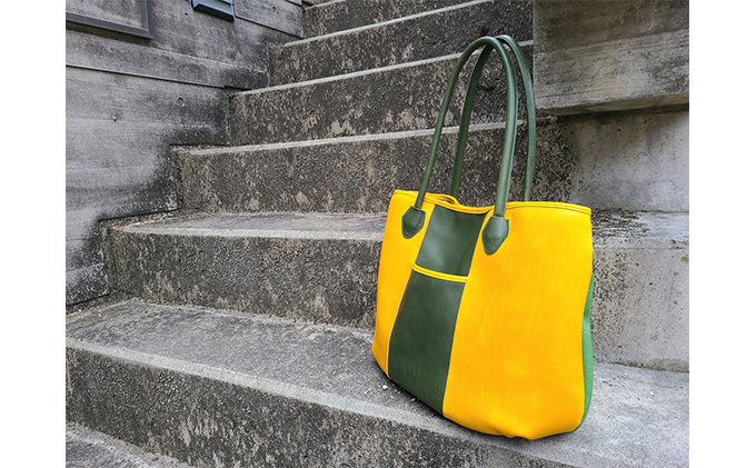 アボカドデザインのアートなレザートートバッグ ファッション カバン ラージ 牛革 パッチワーク ジェンダーレス ポケット ボトルホルダー 