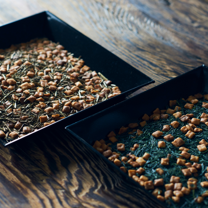 京玄米茶　上ル入ル(東西)ティーバッグ(東4g×15袋　西4g×15袋)〈お茶 茶 玄米茶 煎茶 緑茶 宇治茶 甜茶 茎ほうじ茶 ほうじ茶 ティーバッグ ティーパック 炒り餅 若蒸し ブレンド 飲料〉 