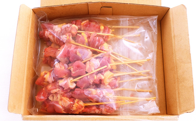 【国産・生冷凍】焼き鳥親もも串30本（1本約20g）×3セット 鶏肉 歯ごたえ チャック 袋 包装 小分け 保存 厳選 新鮮 自慢 炭火 おかず グリル 美味しい 