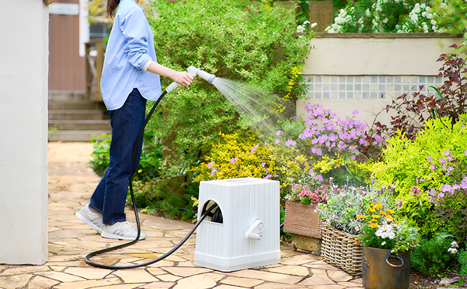 フルカバーホースリールEX 30M FHEXNー30 ライトベージュ/ホワイト アイリスオーヤマ 雑貨 庭 園芸 洗車 水やり 紫外線 劣化しにくい 傷みにくい 頑丈 水量調整 6つ 噴射パターン アクアガン ワンタッチコネクタ 